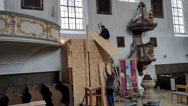 Barrierefreier Eingang zur Dreifaltigkeitskirche - Einhausung von innen